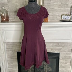 Cape Judy Cranberry Lace Detail Holiday Dress Size Medium